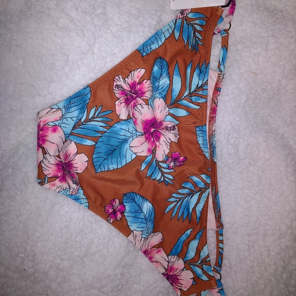 Shade & Shore Sun Coast - Picture 2 of 4